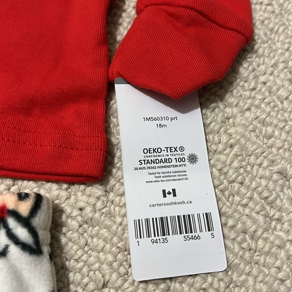 NWT Carter’s PJ set. Size 18 month - Picture 4 of 7